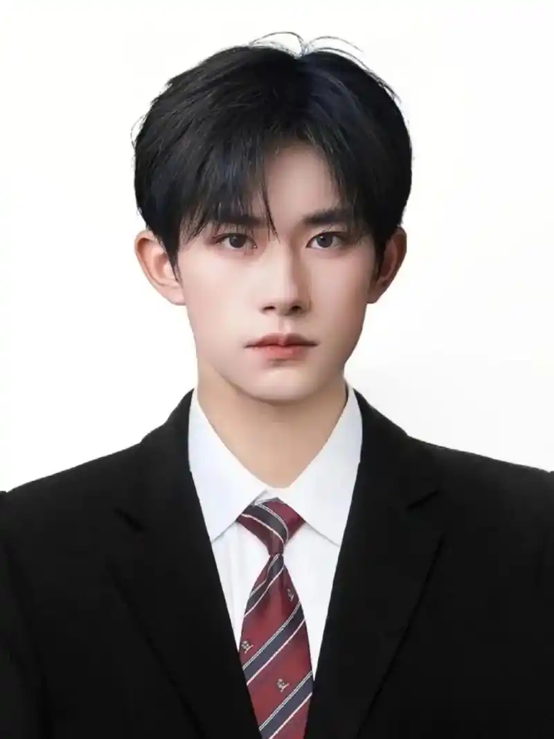 玺子哥的证件照#我是易烊千玺老婆 - 抖音