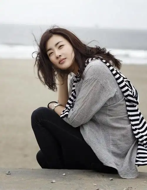 她是玄彬前女友,与利特称为"酒窝夫妇",今嫁圈外男友幸福甜蜜