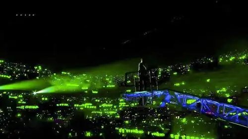 王一博粉丝灯牌海应援,一片绿,mtjj这排面给的足足的