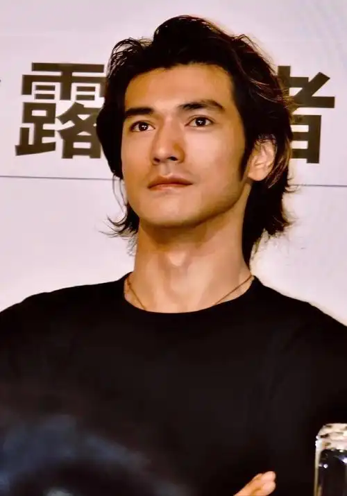 退隐8年的金城武现身,无印良品官宣背后的故事