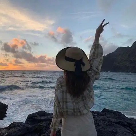 第528期背影头像:0105优质星空闪亮动漫真人背影女生头像