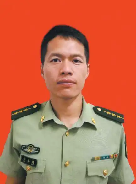 陆军63993部队少校军官,唐先镇岩洞口村人;周家锐 武警8722部队士官