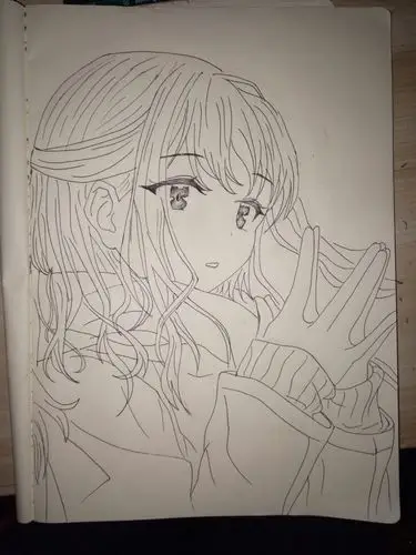 小女孩牵着十五岁的梦,除了学校几堂美术课,完全靠自己的努力描绘着