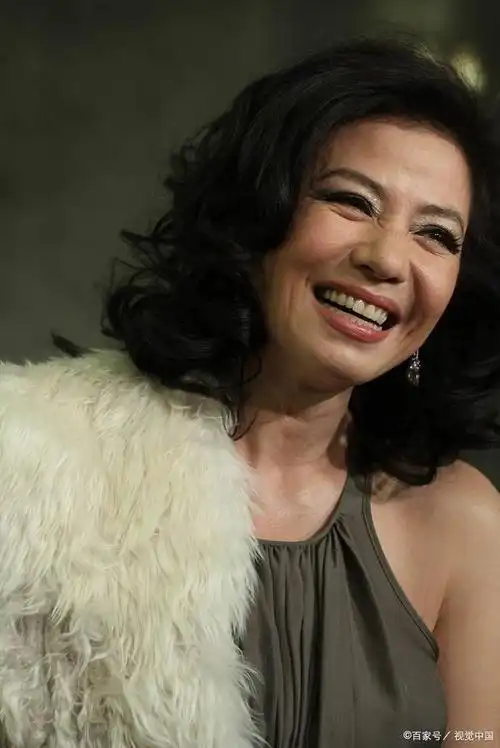 江华,周杰和钟楚红,他们的退圈之路以及隐藏在背后的原因,让我们深感