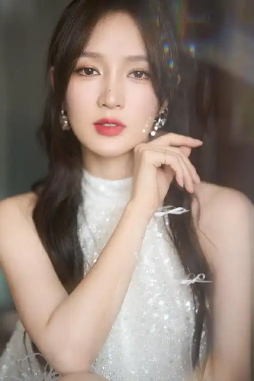 孟佳的穿搭图鉴