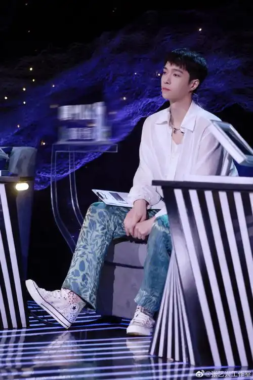 张艺兴舞蹈风暴