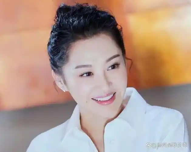 许晴这个西安耀明,在娱乐圈默默耕耘多年.