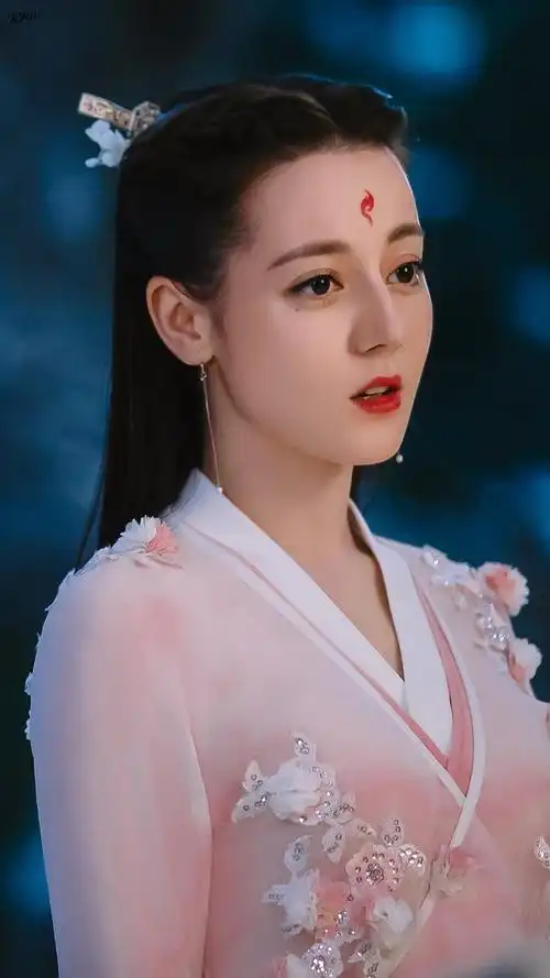 迪丽热巴白凤九壁纸