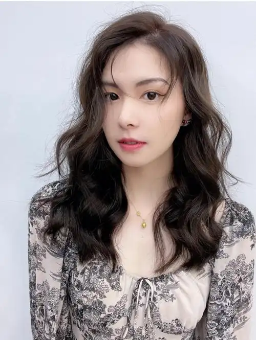 海拉尔时尚发型海拉尔染发,烫发海拉尔做头发哪里做得好海拉尔染发