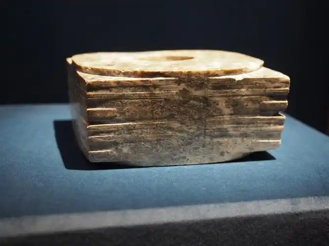 良渚与古代中国玉器显示的五千年文明展