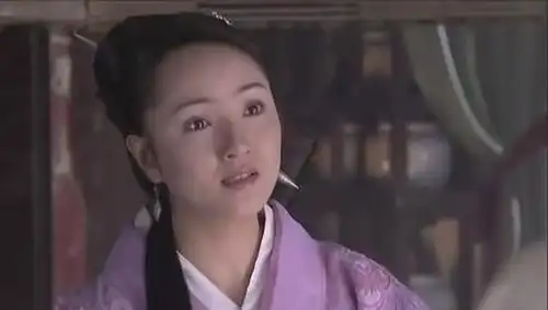 却被张纪中安排着去扮演甘宝宝,钟灵的妈妈.