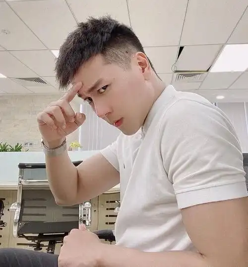 look5:锡纸烫短发