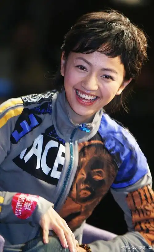 罗海琼——拥有秀丽甜美的面容,纤细婀娜的身姿及恬静温婉的气质