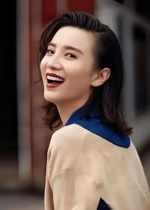 回顾如今宋佳已经43岁了却依然没有结婚为何