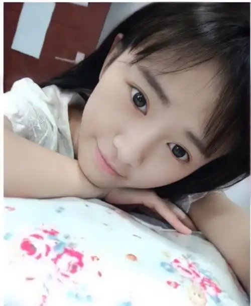 鞠婧祎出道前旧照曝光!与现在的差别大吗?