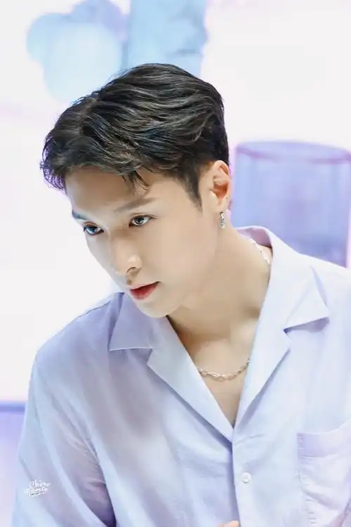 张艺兴[超话]##张艺兴黛珂全球护肤代言人