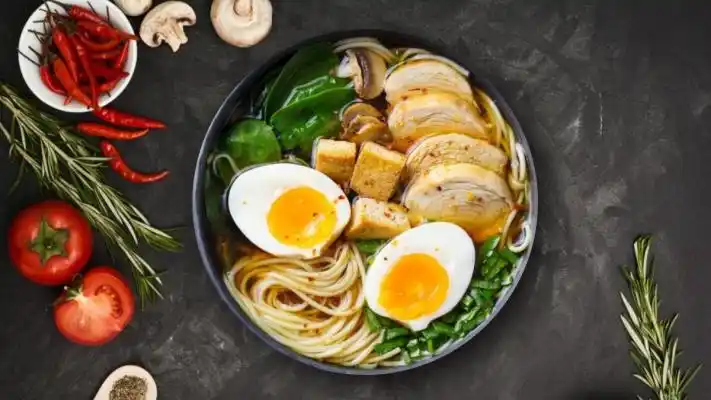 简约实景替换菜品美团招牌菜设计