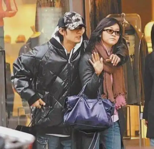 周杰伦重游和侯佩岑恋情曝光地!还带儿子逛,曾称再也不去代官山