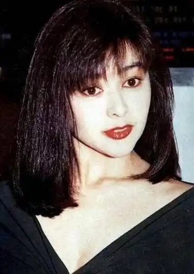 关之琳年轻时的风华绝代,不愧为美的典范