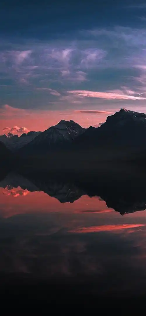 山下镜湖静静的夜超唯美手机