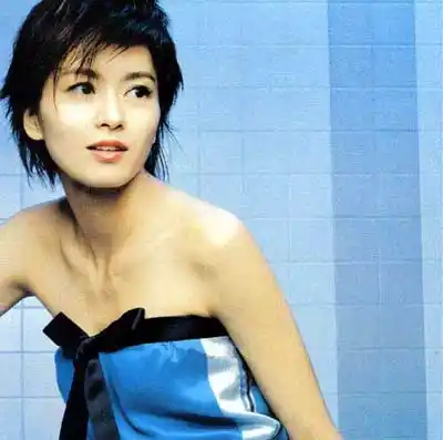 图文:著名明星梁咏琪写真-5