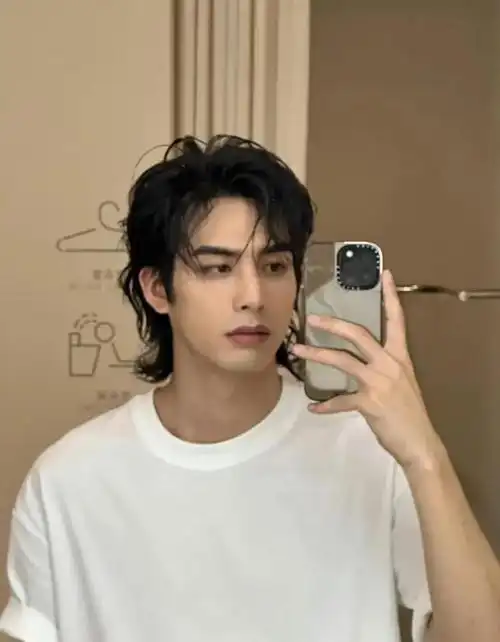 于正公司艺人排位男许凯女白鹿