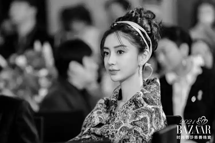 时尚芭莎慈善晚宴内场照氛围感拉满