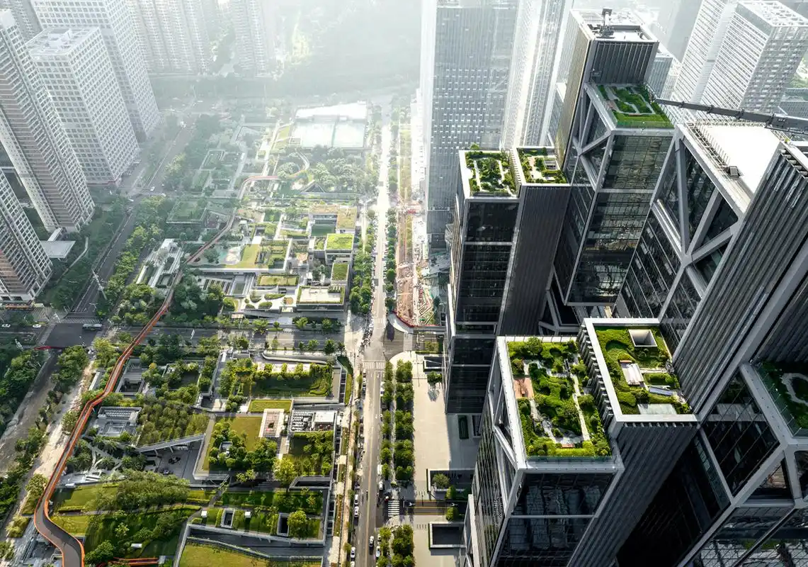 西丽湖科教城内"天空之城"大厦的空中花园.田方方摄