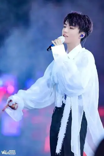 吾家有凯初长成,太爱王俊凯的颜了!