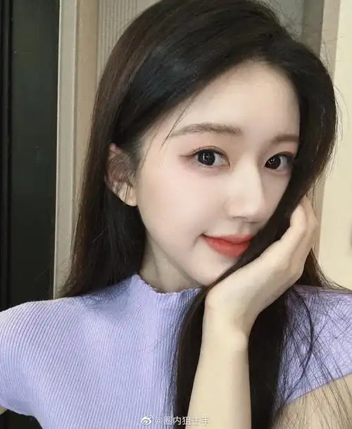 赵露思敷面膜自拍,每一张都很好看呀,神仙颜值,美女就要多自拍|赵露思