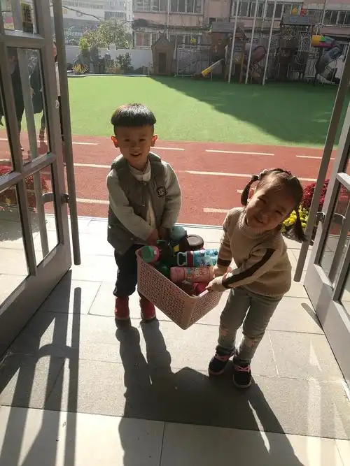 茉莉宝贝幼儿园杨润菡小朋友十一月成长记录