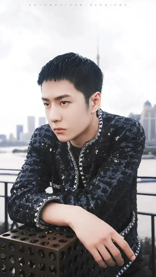 王一博寸头魅力十足,谁能拒绝王一博散发的荷尔蒙_高清图集_新浪网