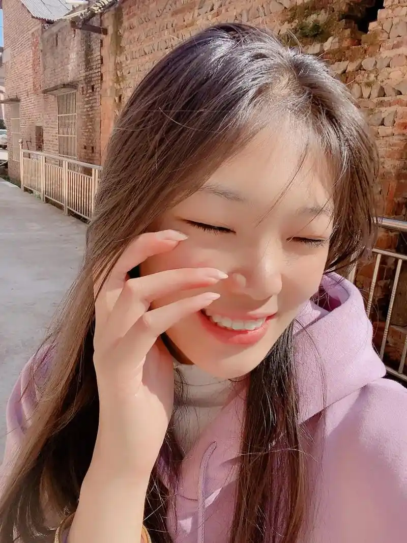 治愈系笑容 #农村菇凉 #我是苗儿呀 #嘴角上扬做个温暖的 - 抖音