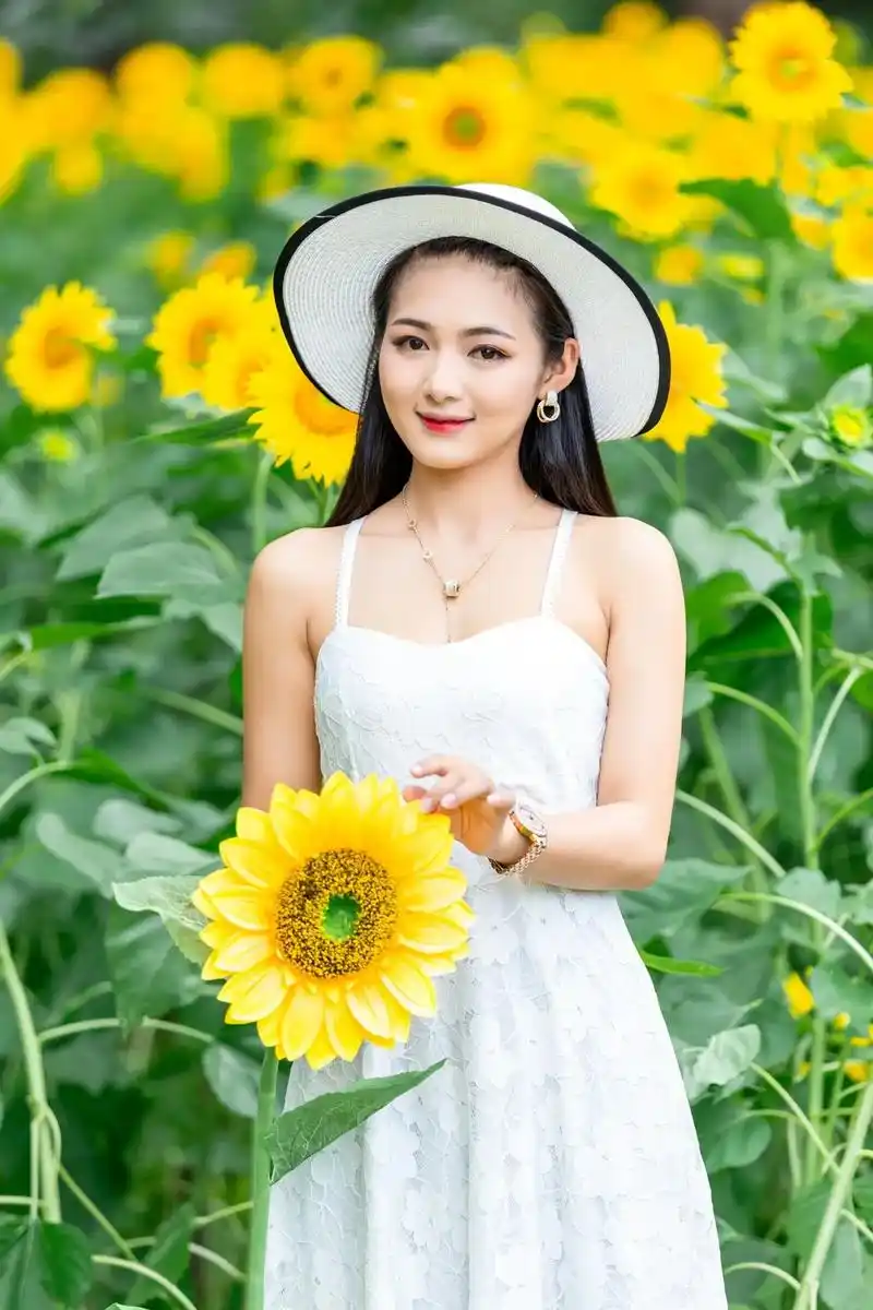 春暖花开奔你而来 #给自己一个微笑96让心情豁然开朗 百灵 - 抖音