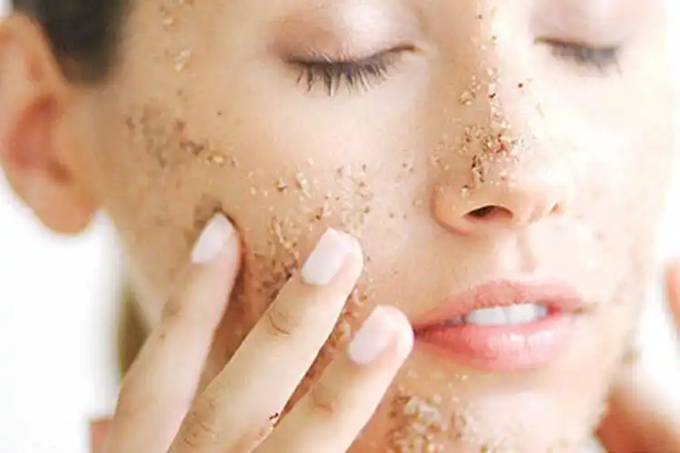 毛孔日渐的粗大,其实问题很可能在于你们有没有做好日常的毛孔清洁工