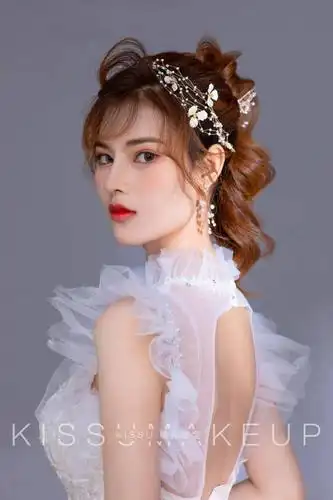 婚礼实用白纱中式造型