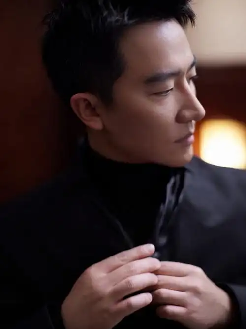 黄轩超话90#平遥国际电影展#@黄轩的微博作为罗伯托·罗西里尼荣誉