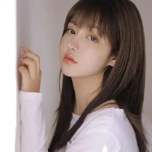 气质甜美长发女生头像