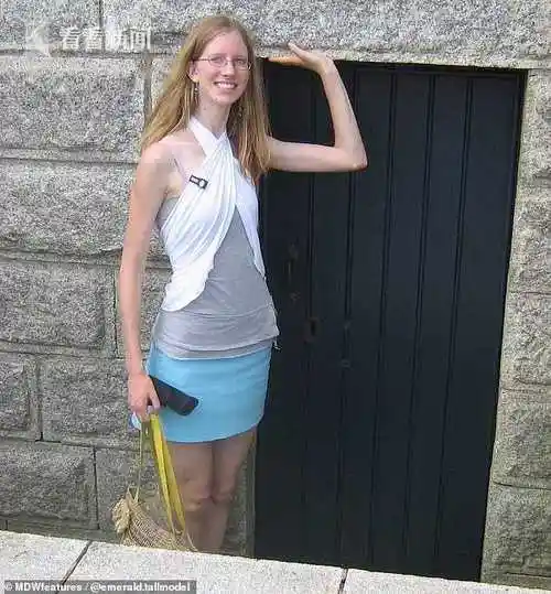 95米女模特直言喜欢矮个男 喝咖啡饮料促长个|高个|个子|模特_新浪