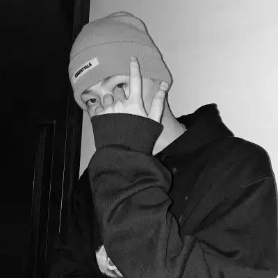 男生头像黑白高冷图片