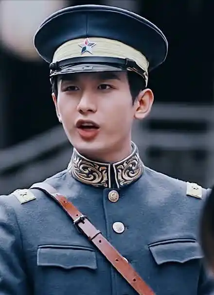 穿军装的成毅好帅啊,你到底俘获了多少女孩的心