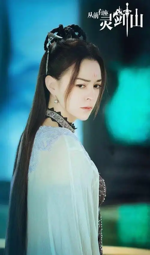 《轩辕剑之天之痕》扮演者:刘诗诗十五,挞拔玉儿出自:《仙剑奇侠传三