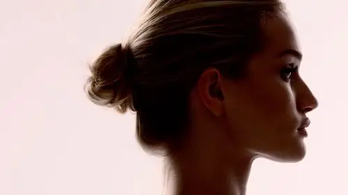 电脑桌面壁纸下载第一辑高清大图预览1920x1080_欧美明星下载_美桌网