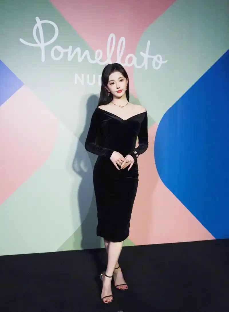 孔雪儿  白嫩美脚丫合集