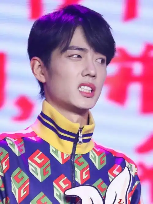 来,给他们凶一个#肖战