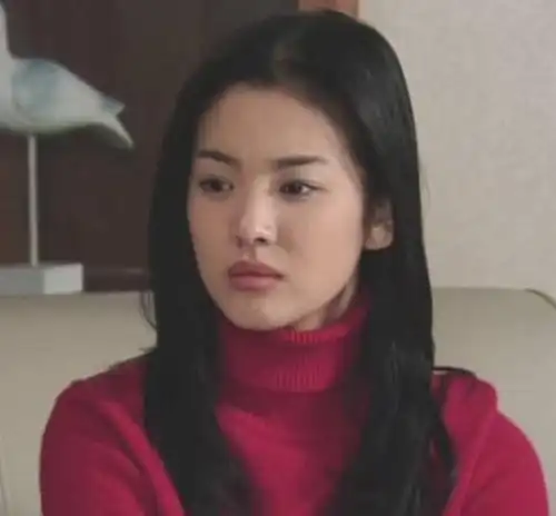 1,2000年播出的电视剧《蓝色生死恋》,饰演尹恩熙