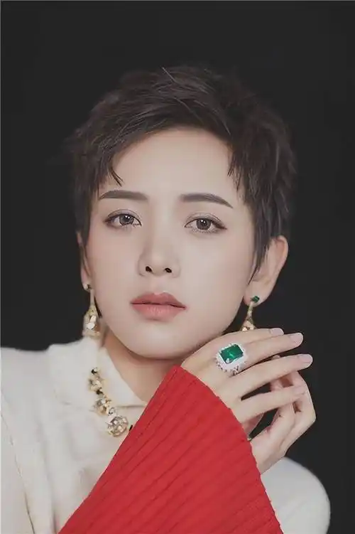 李易峰隐忍多年,终于回应自己和杨幂的关系,网友:早该看出来_刘恺威