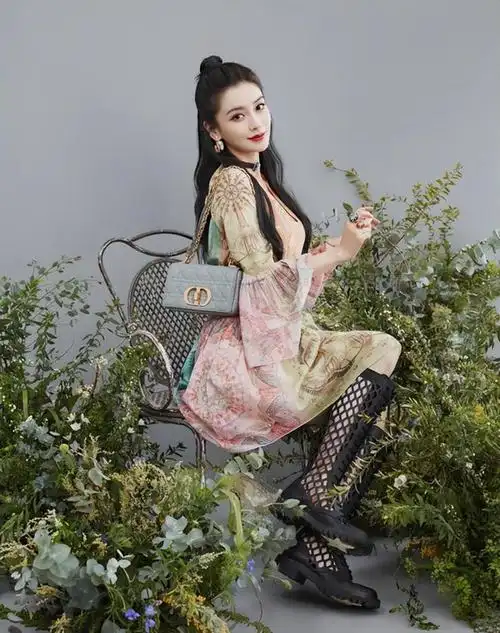 官方辟谣,仍挡不住ab资源飞速下滑|杨颖|唱片|黄晓明|郑中基|李菲儿