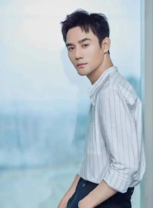 演员王凯:走红第二年解散后援会,抵制接机不收礼物,活该他红_工作