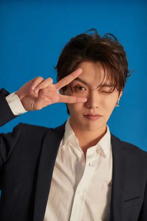 肖宇梁总2套图肖宇梁日系制服写真图片xiaoyuliangrixi